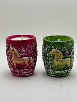 Unicorn Yılbaşı Mumluk - Vanilya Kokulu Soya Mumu (Kırmızıyeşil)