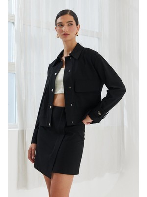 Naar Kadın Regular Fit Gömlek Yaka Crop Dokuma Ceket Çıtçıtlı Cepli
