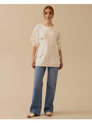 Scl Kadın Yuvarlak Yaka Düşük Omuz Rahat Kesim Dokulu Aplike Detaylı Sweatshirt 10002422311020