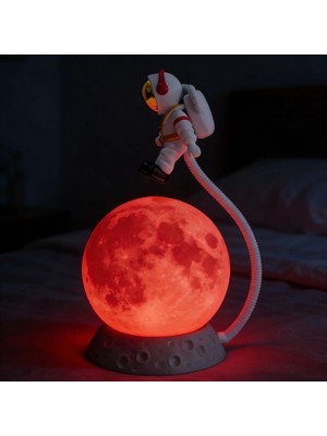 Store 3D Ay Üzerinde Astronot LED Gece Lambası – Dokunmatik 10 Renk Değiştiren Dekoratif Çocuk Odası Masaüstü Ay Lambası