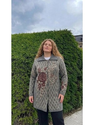 Onno Style Büyük Beden Ekose Gül Pike Desenli Çelik Örgü Kadın Triko Kaban
