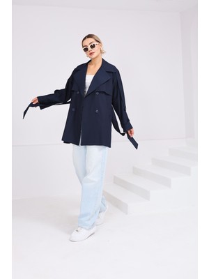 Sahra Afra Kadın Oversize Kısa Trençkot Apoletli Düğmeli Cepli Trençkot