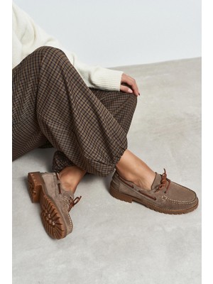 Nişantaşı Shoes Janga Koyu Bej Hakiki Süet Kalın Taban Bağcık Detay Kadın Ayakkabı