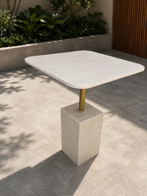 Maison Luré Yan Sehpa Gold Metal Detaylı Porselen Sehpa