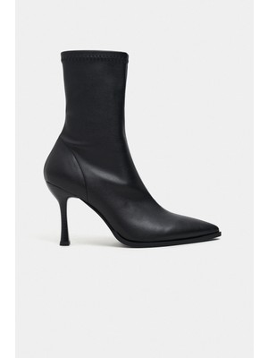 Nişantaşı Shoes Sharon Siyah Mat Streç Sivri Burun Ince Topuk Kadın Bot
