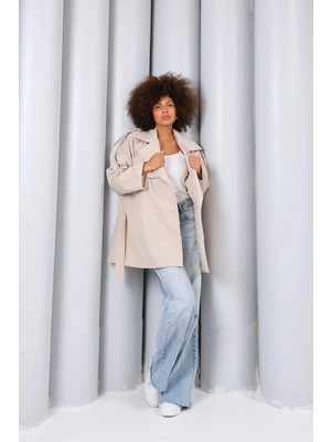 Sahra Afra Kadın Oversize Kısa Trençkot Apoletli Düğmeli Cepli Trençkot