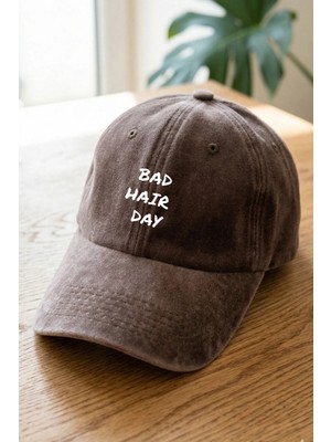 Emybox Unisex Şapka Bad Hair Day Yazılı Yıkamalı Eskitme Metal Tokalı Ayarlanabilir Baskılı Beyzbol Şapka