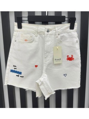 Pazen Moda Kadın Beyaz Nakış Detaylı Yüksek Bel Yaz Temalı Denim Kot Şort Riverdi