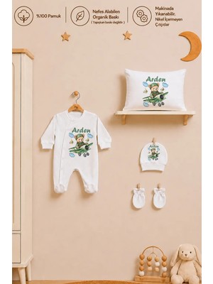 Pia Baby Isme Özel Erkek Bebek Tulum %100 Pamuk Organik Baskılı Isimli Bebek Tulumu 35X45 cm Yastık Kılıfı Bebek Hediye Seti