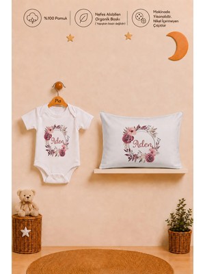 Pia Baby Isme Özel Kısa Kollu Kız Bebek Body Zıbın ve 35X45 cm Yastık Kılıfı %100 Pamuk Organik Baskılı Bebek Hediyesi