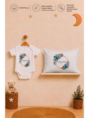 Pia Baby Isme Özel Kısa Kollu Kız Bebek Body Zıbın ve 35X45 cm Yastık Kılıfı %100 Pamuk Organik Baskılı Bebek Hediyesi