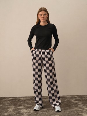 Xint Erkek Siyah Modal Dokulu Regular Fit Uzun Kollu Tişört