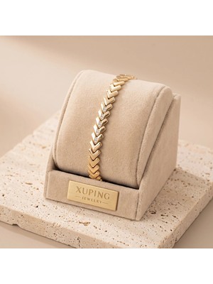 Xuping Jewelry Vıp Seri 316L Çelik Gold Renk Zirkon Taşlı V Desenli Bileklik 17,5 cm