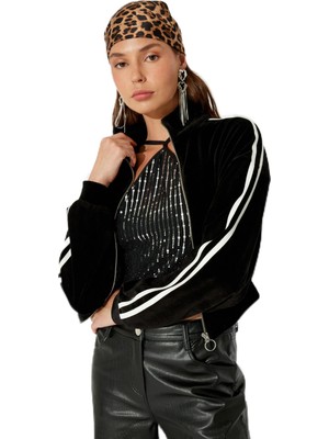 Vionna Koton x Inji - Kadife Fermuarlı Şerit Detaylı Dik Yaka Asimetrik Crop Sweatshirt