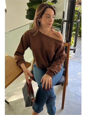 Vionna Madmext Kahverengi Kayık Yaka Kadın Sweatshirt MG2208,KAHVERENGI M
