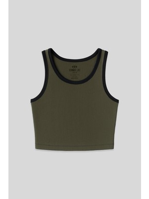 Vionna Haki Basic Sıfır Kol Dar Kalıp U Yaka Kadın Crop Top Atlet - 97160