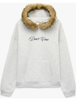 Vionna Baskılı Şardonlu Kanguru Cepli Suni Kürklü Kapüşonlu Sweatshirt