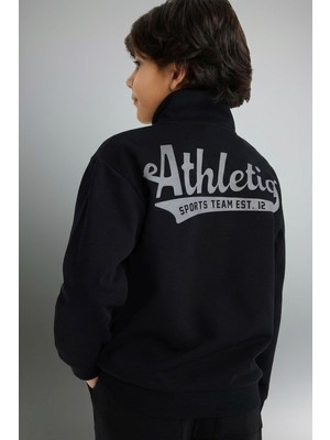 Vionna Defacto Yarım Fermuarlı Dik Yaka Sırt Baskılı Sweatshirt Erkek Çocuk G8370A825CW