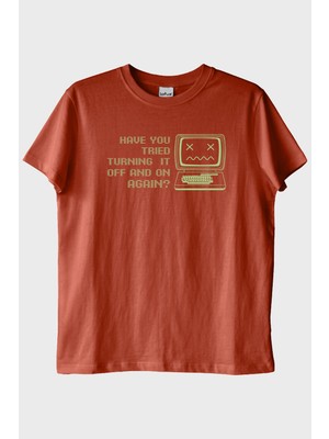 Lofux Turning It Off And On Again Baskılı Retro Kiremit Tişört