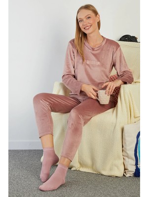 FullaModa I Love Winter Kabartma Baskılı Kadife Pijama Takımı