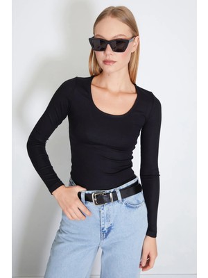 FullaModa Basic U Yaka Slim Fit Crop Body