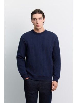 AVVA Erkek Lacivert Bisiklet Yaka Kolay Ütülenen Jakarlı Regular Fit Sweatshirt A62Y1250
