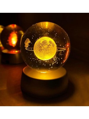 Ahşap Standlı Cam Küre Işıklı Göz Yormayan Gezegen Satürn Motifli Masaüstü Aydınlatma Gece Lambası Dekoratif Çocuk Odası Salon Yatak Odası Lamba 6cm x 6cm (Satürndeki Kız)