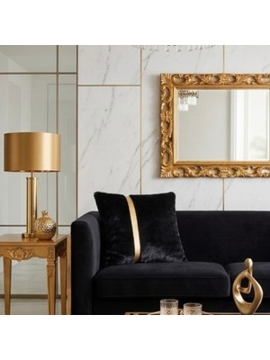 Sancak Deri Halı Gold Detay Peluş Kırlent