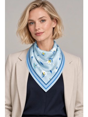 Dscarf Sky Blossom – Çiçek Desenli Buz Mavisi Saten Fular 70×70 cm