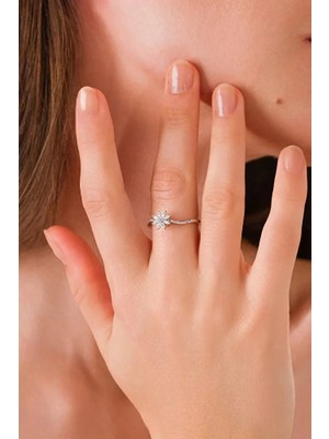 Ricco Jewellery 14 K White Gold Kaplama 925 Ayar Gümüş Çiçekli Döner Yüzük