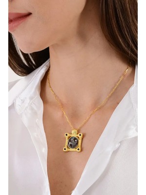Ricco Jewellery 14 K Gold Kaplama 925 Ayar Gümüş Lamassu Madalyon Antik Kolye