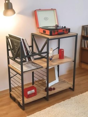 Dekoratif Plak Standı, Metal Gövdeli, Ahşap Raflı Plak Köşesi Dresuar