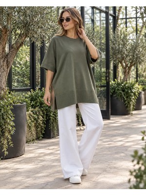 Hazelin Kadın Haki Oversize Yandan Yırtmaçlı Uzun Yumuşak Dokulu Triko Kazak HZL28W-WM3390