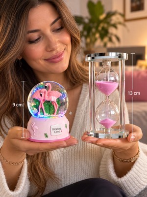 Biton Toptan Flamingo Temalı Rgb Işıklı Kar Küresi 9 cm & 5 Dakikalık Kum Saati 13 cm Dekoratif Hediye Seti