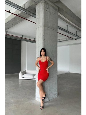 Krep Mini Kumaş Askılı Elbise V Yaka Kemerli