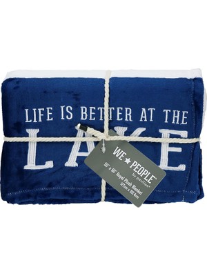 Store Life Is Better At The Lake-Mavi & Beyaz Süper Yumuşak 127 x 152 cm Çizgili Örtü Işlemeli Metin 127 x 152 cm Kraliyet Pelüş Battaniye, Mavi