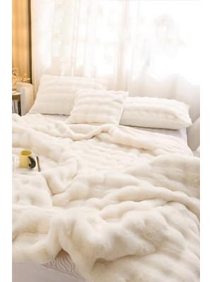 Kazan Hobi Evlen Home Collection Kürk Yorgan Çift Kişilik Dolgulu Peluş Yumuşak Wellsoft Çift Taraflı Yatak Örtüsü 3 Parça Set Loria Beyaz
