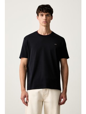 Şanal Erkek Normal Kalıp Yuvarlak Yaka Esnek Nefes Alabilen Pamuklu Metalik Logo Detaylı Kısa Kollu Lacivert T-Shirt 16311610-51E