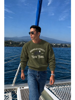 Tarz Cool Erkek Organik Pamuklu Yumuşacık Baskı Detaylı Bisiklet Yaka Içi Polarlı Sweatshirt