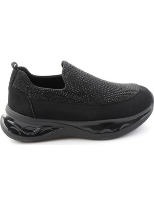 Bambi Siyah Taşlı  Kadın Sneaker K01228092220