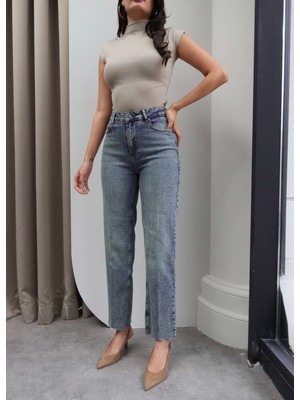 Esra Helvacı Straight Paça Kesik Jean