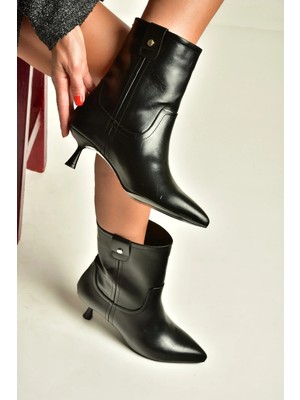 Fox Shoes Z282810709 Siyah Ince Topuklu Kadın Bot