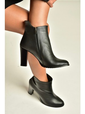 Fox Shoes Z654047903 Siyah Hakiki Deri Kalın Topuklu Kadın Bot