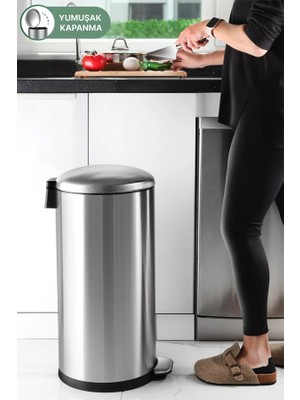 Primanova Bombe Kapaklı Yumuşak Kapanan Çelik Çöp Kovası 40 Lt - Inox