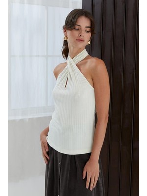 Naar Kadın Fitted Halter Yaka Kolsuz Fitilli Örme Body Üst