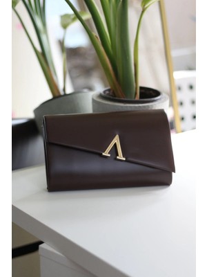 Moom Bag Kadın Acı Kahve V Aksesuarlı Zincirli Omuz Çantası