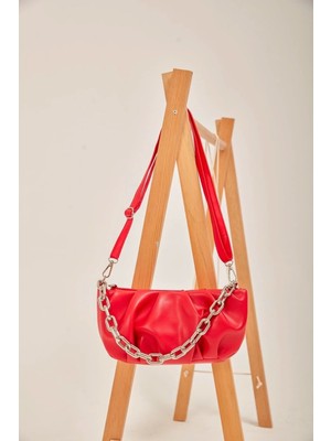 Moom Bag Zincir Detaylı Askılı Yumuşak Omuz Çantası