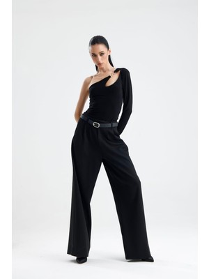 Gaca Collection Valetta Tek Kol Zincir Detaylı Siyah Body Suit