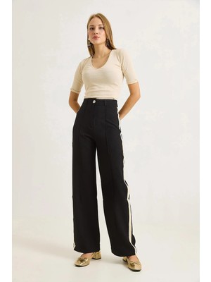 Juuuj Siyah Polyester Kumaş Yüksek Bel Bol Paça Yanları Şerit Detaylı Rahat Kesim Pantolon