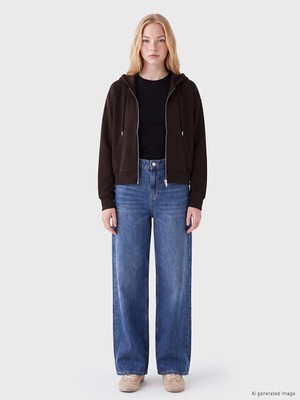 Lc Waikiki Yeni Sezon Kahverengi Kapüşonlu Soft Touch Kadın Fermuarlı Sweatshirt